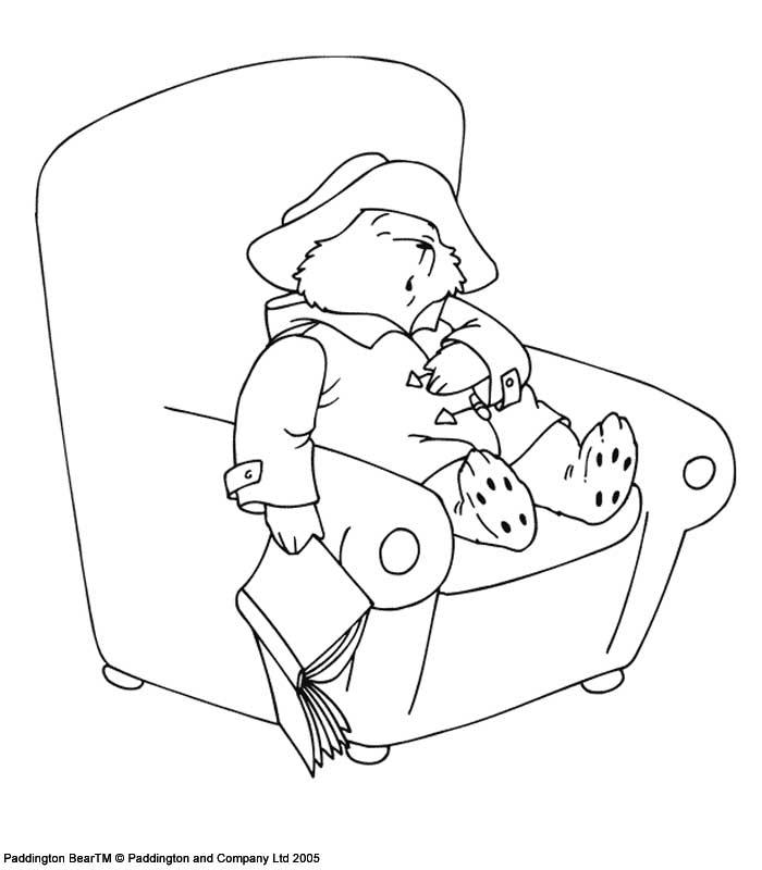 coloriage l ours paddington endormi dans son fauteuil